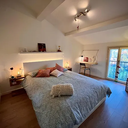 Little Italy Apartment *